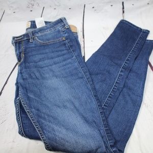 Hollister Super Skinny Jeans